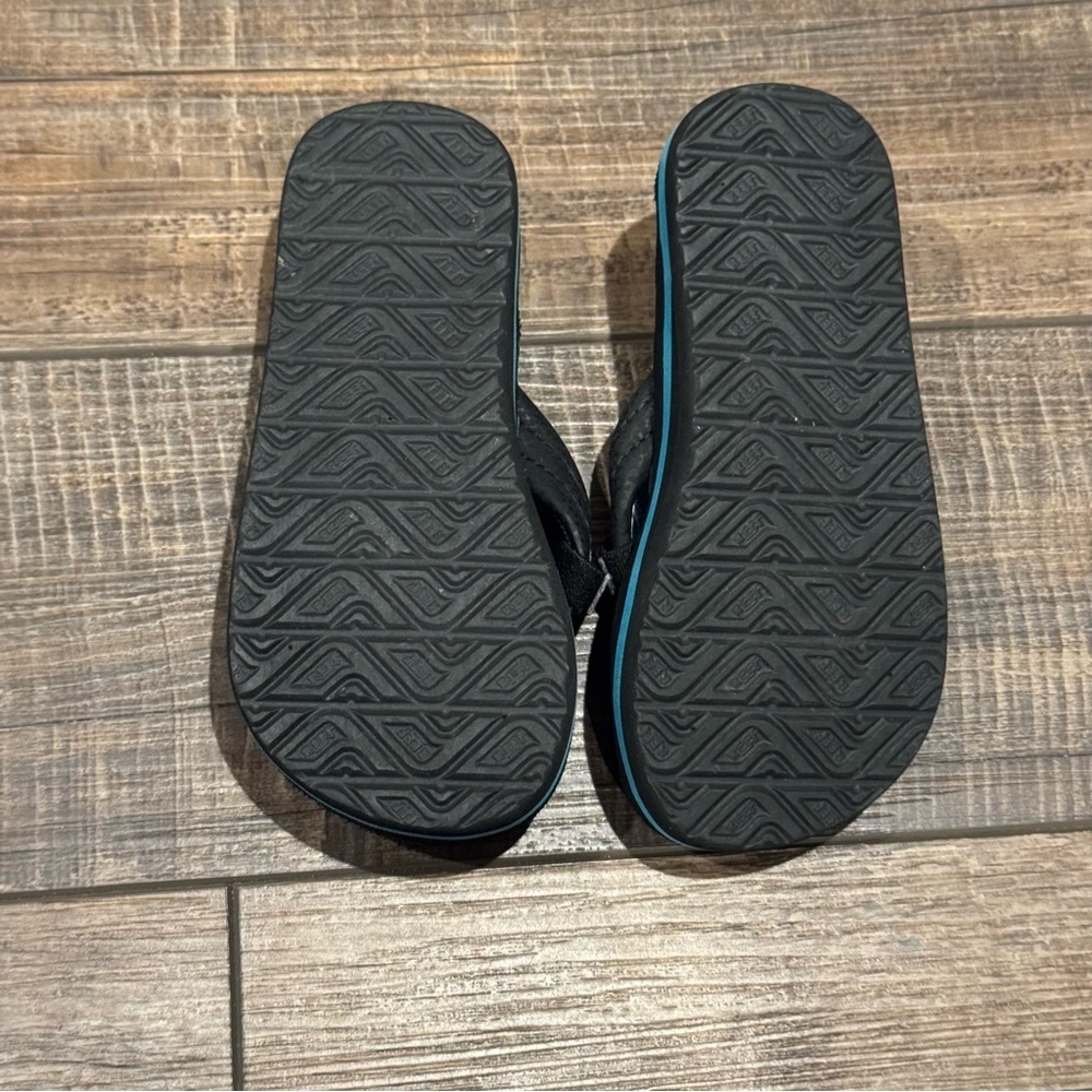 Reef Little Ahi Flip Flops Sandals Toddler Size 7/8 Heel Strap Black Blue - Picture 9 of 10